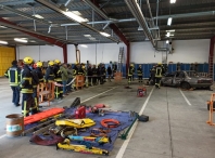 Efectivos do Parque de Bombeiros fórmanse estes días nun curso sobre operativos de rescate en accidentes de tráfico