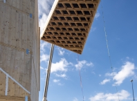 Finaliza el montaje de la estructura del edificio Impulso Verde, en a Garaballa, con la instalación de la cubierta gridshell