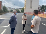 Lara Méndez anuncia la apertura de los aparcamientos alternativos de Ramón Piñeiro y Lamas López donde se crearon 69 nuevas plazas