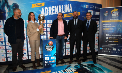 Visita da Alcaldesa de Lugo e o voceiro municipal á Copa do Rei ACB de Baloncesto
