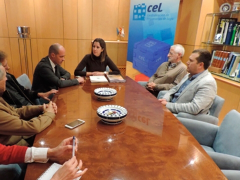 La Alcaldesa se reúne con los empresarios de Lugo para presentarles el informe del Eje Atlántico sobre el ferrocarril