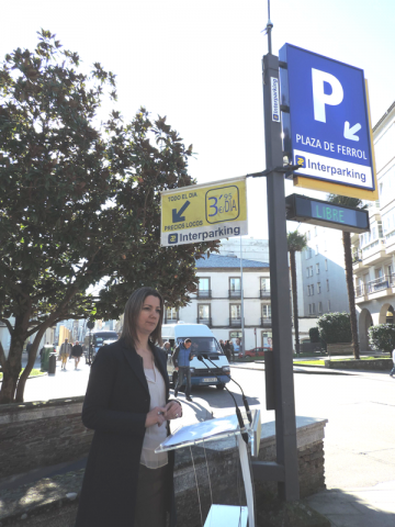A Alcaldesa garante a accesibilidade e a comodidade nos tres aparcadoiros subterráneos públicos