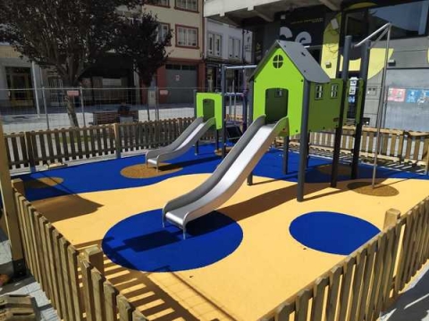 Medio Ambiente prepara un Plan de Intervención e Mellora para acometer a renovación dos parques infantís da cidade