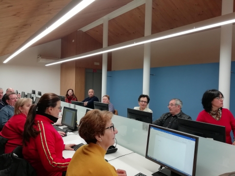 Comezan os cursos, organizados pola área municipal de Novas Tecnoloxías, para mellorar as competencias dixitais da cidadanía lucense