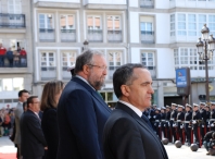 Concello e Armada renovan os seus vínculos nos actos que conmemoran, en Lugo, o Luns Santo
