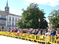 Concello e Armada renovan os seus vínculos nos actos que conmemoran, en Lugo, o Luns Santo