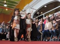 Unhas 300 persoas asisten ao VII Desfile de Moda da Época Romana, o mellor escaparate de cara ao Arde Lvcvs