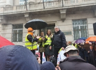 La alcaldesa de Lugo traslada el apoyo del Ayuntamiento a las reivindicaciones de los trabajadores de Alcoa para exigir su continuidad