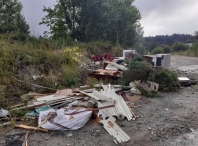 Medio Ambiente retira do Carqueixo 2.500 kilos de lixo amoreados na contorna de forma ilegal
