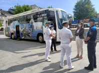 Lara Méndez visita o autobús da Armada