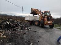 Medio Ambiente retiró esta mañana 22.680 kilos de basura de O Carqueixo, en un dispositivo especial de limpieza que continuará mañana
