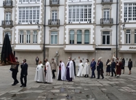 La Corporación municipal participa en la procesión del Santo Encontro con la que concluye la Semana Santa lucense