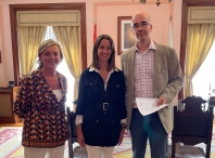 A alcaldesa de Lugo preside o acto de toma de posesión de dous novos empregados para a área de Arquitectura