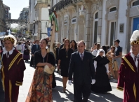 La alcaldesa de Lugo preside la ofrenda de la Corporación Municipal a San Froilán en el día del Patrón
