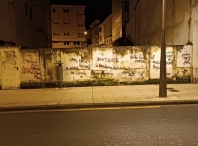 El Ayuntamiento lucense intensifica la limpieza de pintadas y recuerda que este acto de vandalismo conlleva multas de hasta 600 euros