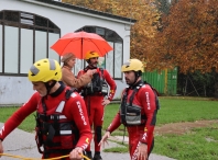La Alcaldía promueve la formación de los servicios de emergencia del Ayuntamiento con un nuevo curso de rescate acuático para bomberos