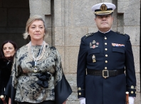 A alcaldesa Paula Alvarellos recibe na Casa Consistorial aos altos cargos da Armada con motivo da celebración do Luns Santo