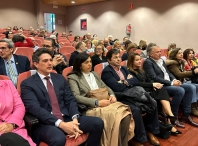 Cristina López asiste al acto de renovación del decano de la Facultad de Humanidades de la USC