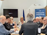 Alvarellos inaugura a Praza do Eixo Atlántico, no barrio da Piringalla, como símbolo da unión dos pobos que conforman a Eurorrexión