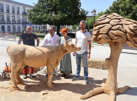 A Tenencia de Alcaldía e a Casa Grande de Xanceda homenaxean ao rural galego na praza Maior de Lugo