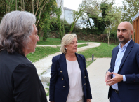 A alcaldesa asina co concelleiro de distrito de Nou Barris un protocolo de colaboración que formaliza o irmandamento de ambas localidades