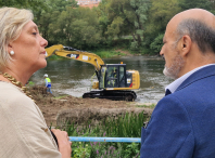 Paula Alvarellos supervisa junto al presidente de la CHMS y el rector de la USC la rehabilitación do Muiño de Olga, en la que el Organismo autónomo invertirá 750.000 euros