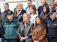 La alcaldesa de Lugo, Paula Alvarellos, participa en el minuto de silencio en memoria de las víctimas de la DANA en la Comunitat Valenciana y Castilla-La Mancha