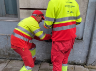 Transición Ecolóxica instala 14 novas papeleiras no barrio de Recatelo