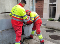 Transición Ecolóxica instala 14 novas papeleiras no barrio de Recatelo