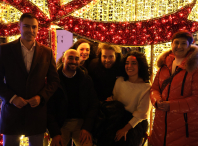 El mercado Nadalmente Lucense abre sus puertas mañana con una chocolatada navideña, la visita de Mamá y Papá Noel y talleres infantiles El mercado Nadalmente Lucense abre sus puertas mañana con una chocolatada navideña, la visita de Mamá y Papá Noel y talleres infantiles