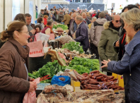Paula Alvarellos: "Los 160 años de la Feria de Nadela simbolizan la esencia de la identidad lucense y rural" Paula Alvarellos: "Los 160 años de la Feria de Nadela simbolizan la esencia de la identidad lucense y rural"
