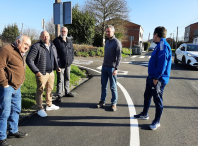 Rubén Arroxo y Alexandre Penas se reúnen con vecinas y vecinos de A Garaballa Rubén Arroxo y Alexandre Penas se reúnen con vecinas y vecinos de A Garaballa