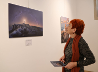 Maite Ferreiro visita a nova exposición do Vello Cárcere con fotografía da natureza de Galiza e do norte da Península a cargo de Álvaro Lamas