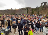 Lugo celebra el 25 de abril con un canto popular de "Grândola, Vila Morena" en a Mosqueira