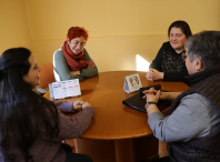 Iria Buide y Maite Ferreiro mantienen un encuentro con la asociación Antonio Gandoi