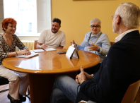 Maite Ferreiro reunese con adxudicatarias das casetas e caldeiros do polbo de cara ao San Froilán 2025