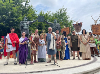 Asociaciones artesanales; el fauno; la residencia da Milagrosa; Civitas Limicorum, de Xinzo de Limia, y la funcionaria María José Pena, Civitas Honoris de este año