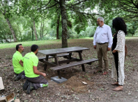 O Concello de Lugo renova o mobiliario urbano das zonas verdes cun investimento superior aos 30.000 euros O Concello de Lugo renova o mobiliario urbano das zonas verdes cun investimento superior aos 30.000 euros