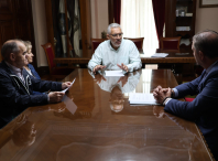 O alcalde coñece da man da Asociación de Veciños Ronda Mercedes-Músico Xosé Castiñeira as principais demandas para o barrio