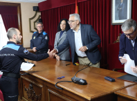 El alcalde de Lugo presidió el nombramiento de siete agentes que se suman desde hoy al cuerpo de la Policía Local El alcalde de Lugo presidió el nombramiento de siete agentes que se suman desde hoy al cuerpo de la Policía Local