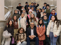 O alcalde recibe no Concello ao alumnado de 4º de Primaria do Menéndez Pelayo para explicar como se desenvolve a actividade municipal
