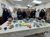 Cristina López visita Galegos donde terminó el curso de cerámica organizado por el Área de Participación y la Vicepresidencia de la Diputación