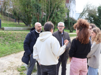 El alcalde visita a los tres becados en las residencias artísticas del Coliving Municipal del Carme, tras su primera semana de estancia El alcalde visita a los tres becados en las residencias artísticas del Coliving Municipal del Carme, tras su primera semana de estancia