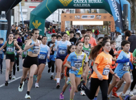 A carreira nocturna do sábado abre unha nova edición do circuíto Corre con Nós, que bate récord con 1.957 persoas inscritas