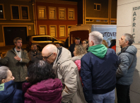 Rubén Arroxo e Alexandre Penas reúnense con veciñas e veciños da rúa Manuel Murguía