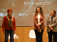 Maite Ferreiro participa en el encuentro público con los presentadores de la gala de los Premios Mestre Mateo y con la Premio de Honor Rosa Moledo