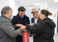 Transición Ecolóxica instala 80 contedores de pilas nos centros e dependencias municipais para unificar e impulsar a recollida selectiva