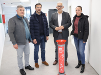 Transición Ecolóxica instala 80 contedores de pilas nos centros e dependencias municipais para unificar e impulsar a recollida selectiva