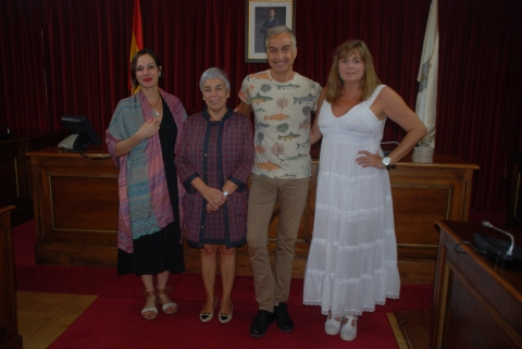 El Autidorio Municipal Gustavo Freire, a ritmo de cabaret con la función musical "¿Hacemos un trío?"