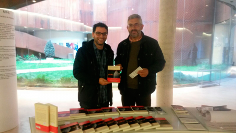 O MIHL recibiu ao Premio de Novela Café Gijón 2015, Miguel Angel González, na súa cuarta cata literaria